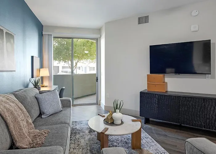 Landing Stylish 1bd Gym Clubhouse Apartment