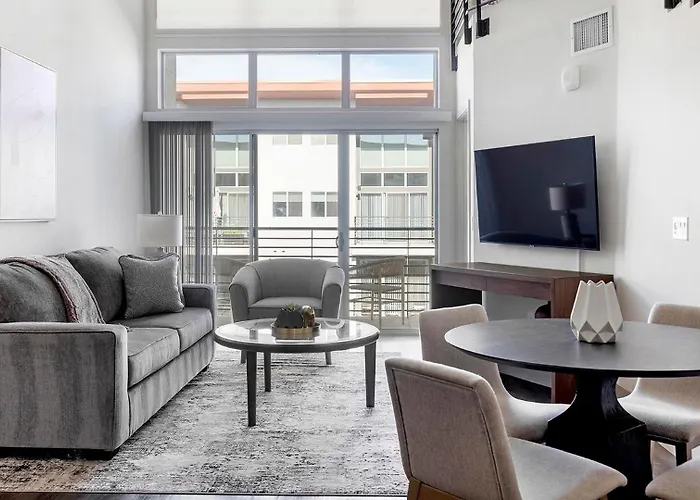 Landing Stylish 1bd Gym Clubhouse Apartment Phoenix