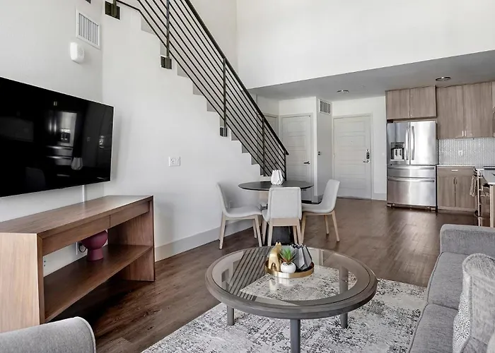 Landing Stylish 1bd Gym Clubhouse Apartment Phoenix