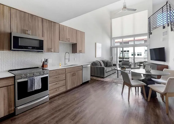 Landing Stylish 1bd Gym Clubhouse Apartment Phoenix