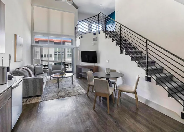 Landing Stylish 1bd Gym Clubhouse Phoenix