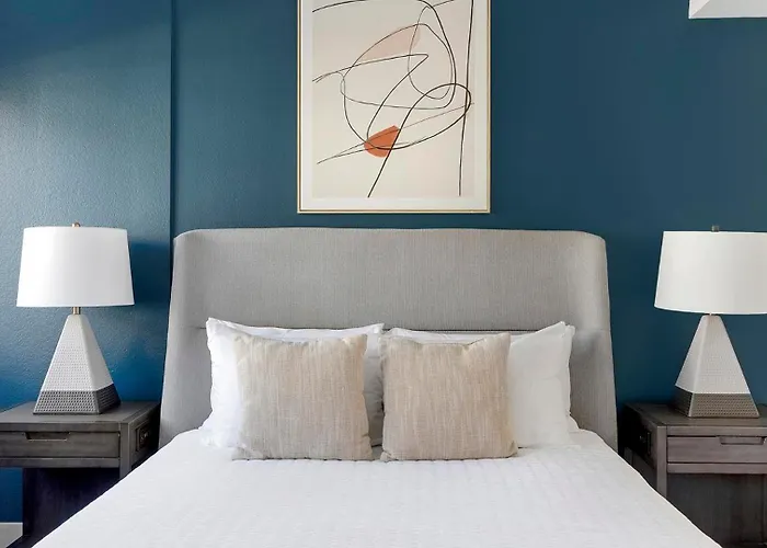 Landing Stylish 1bd Gym Clubhouse Apartment Phoenix
